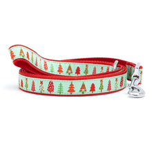 Load image into Gallery viewer, Green Holiday Trees Dog Leash
