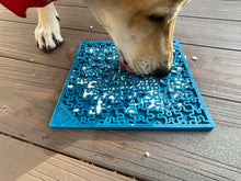 Load image into Gallery viewer, You can spread all kinds of treats on the licking mat for dogs

